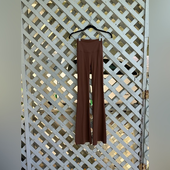 ❤️Lululemon Groove Super-High-Rise Flared Pant Nulu - Picture 1 of 5